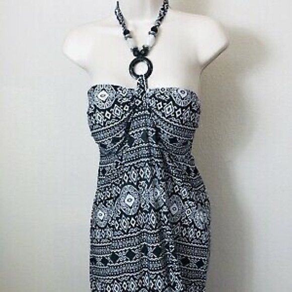 Charlie Paige Maxi Dress - Picture 9 of 10